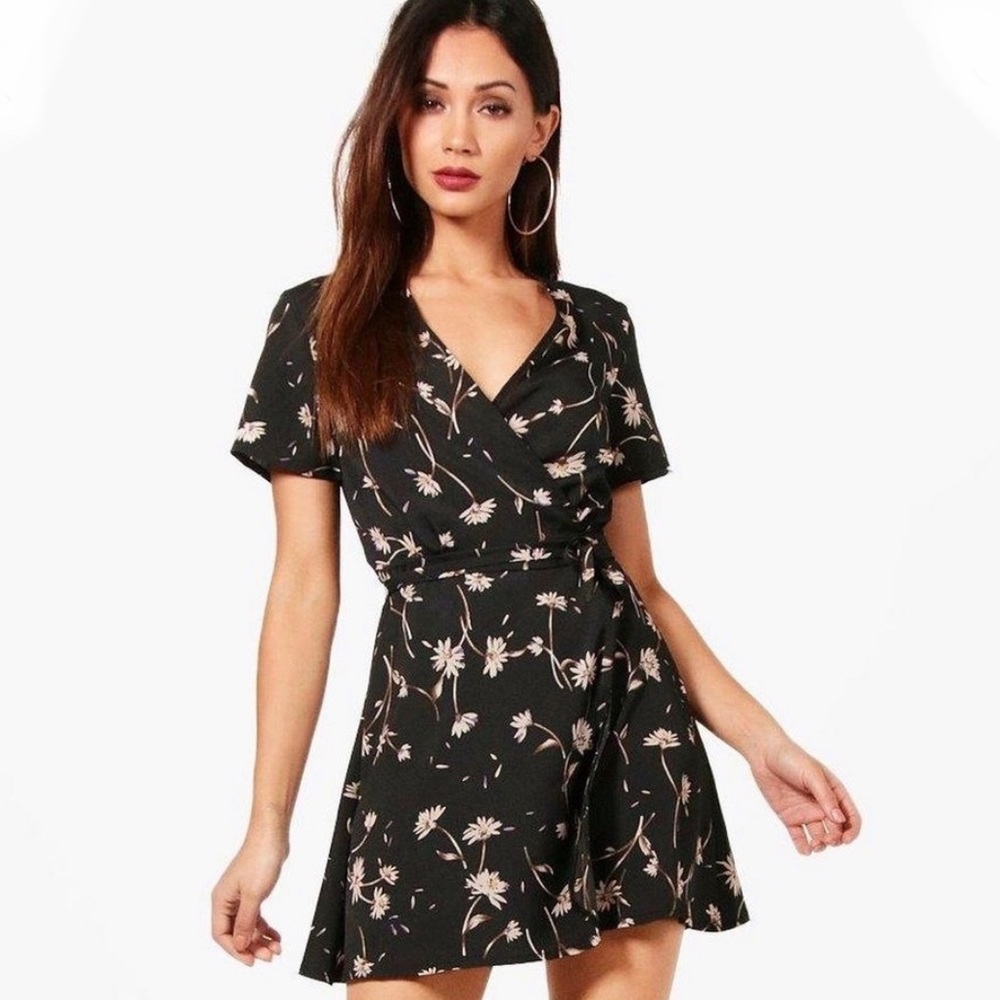 Boohoo Floral Wrap Dress 🌼